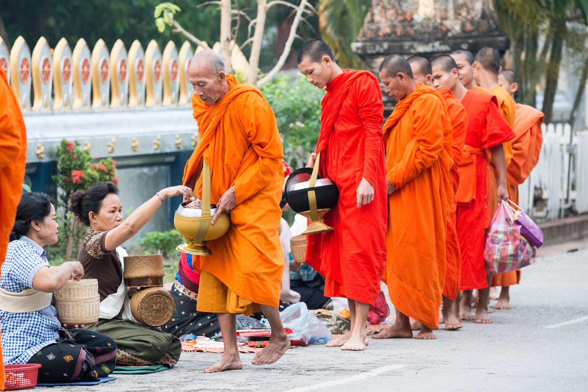 BỐ THÍ