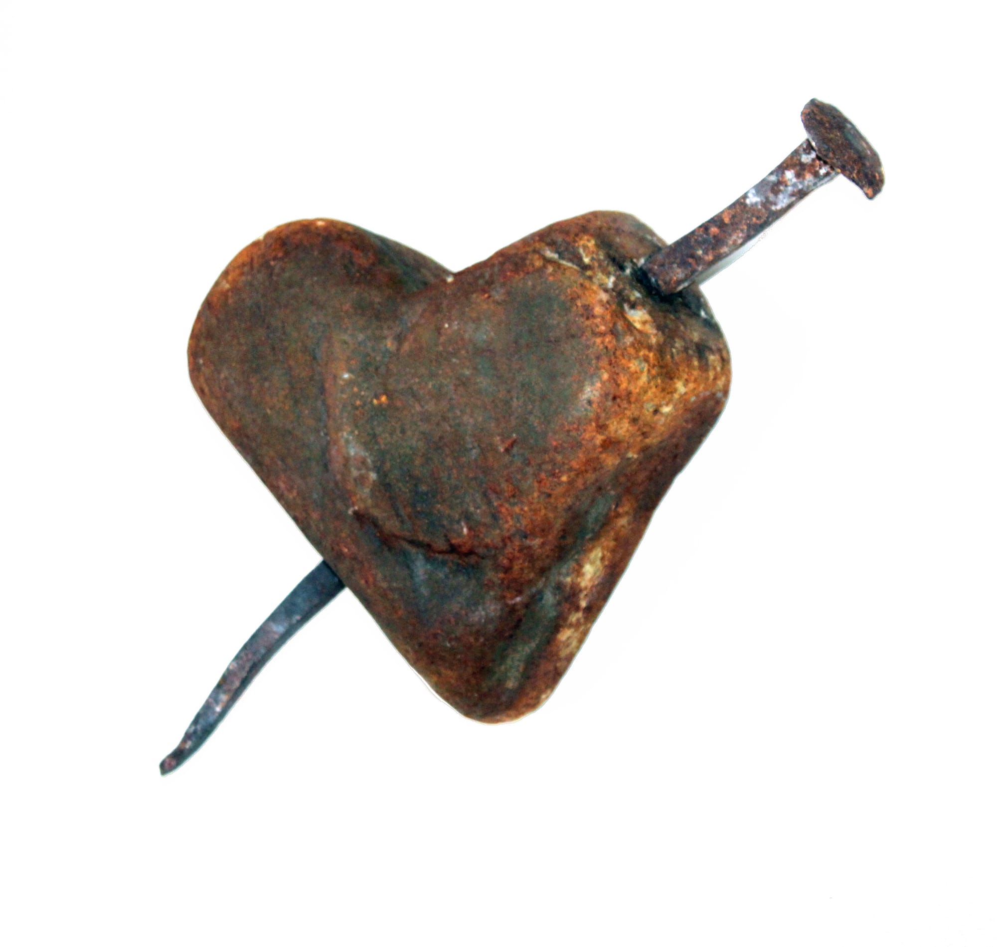 CORAZÓN CLAVADO