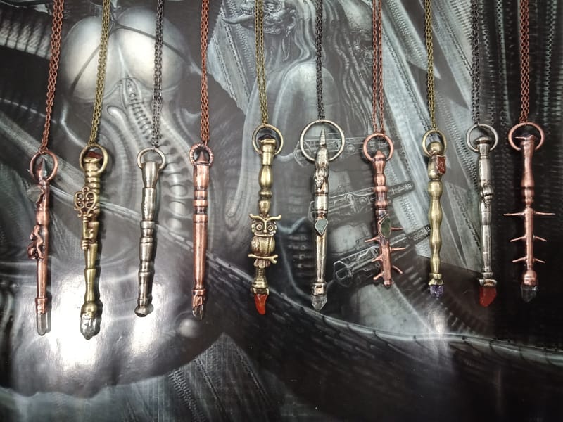 Tiny Pendant Wands