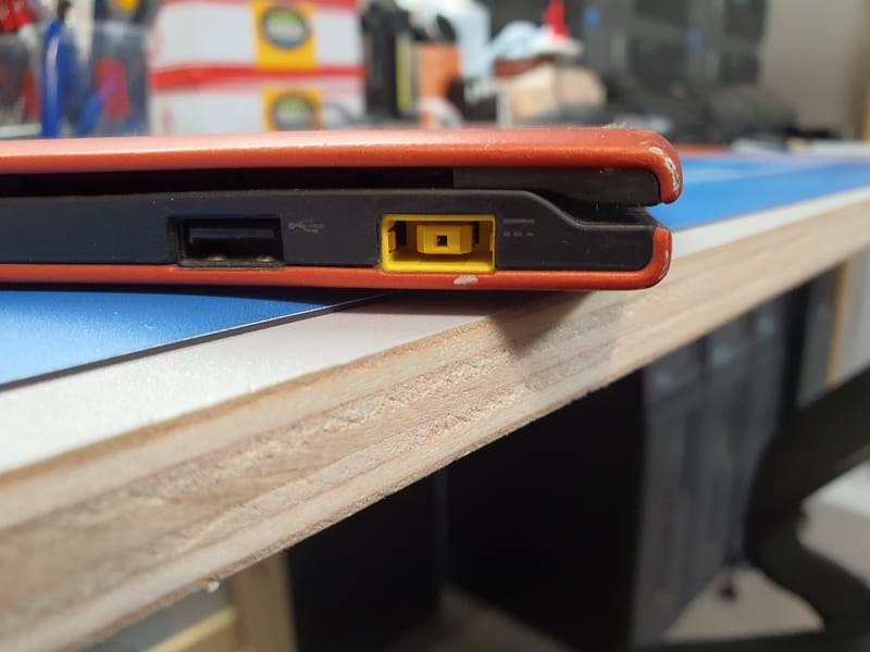 Au Coeur de la Technologie : Photos de Micro-Soudure Réparatrice