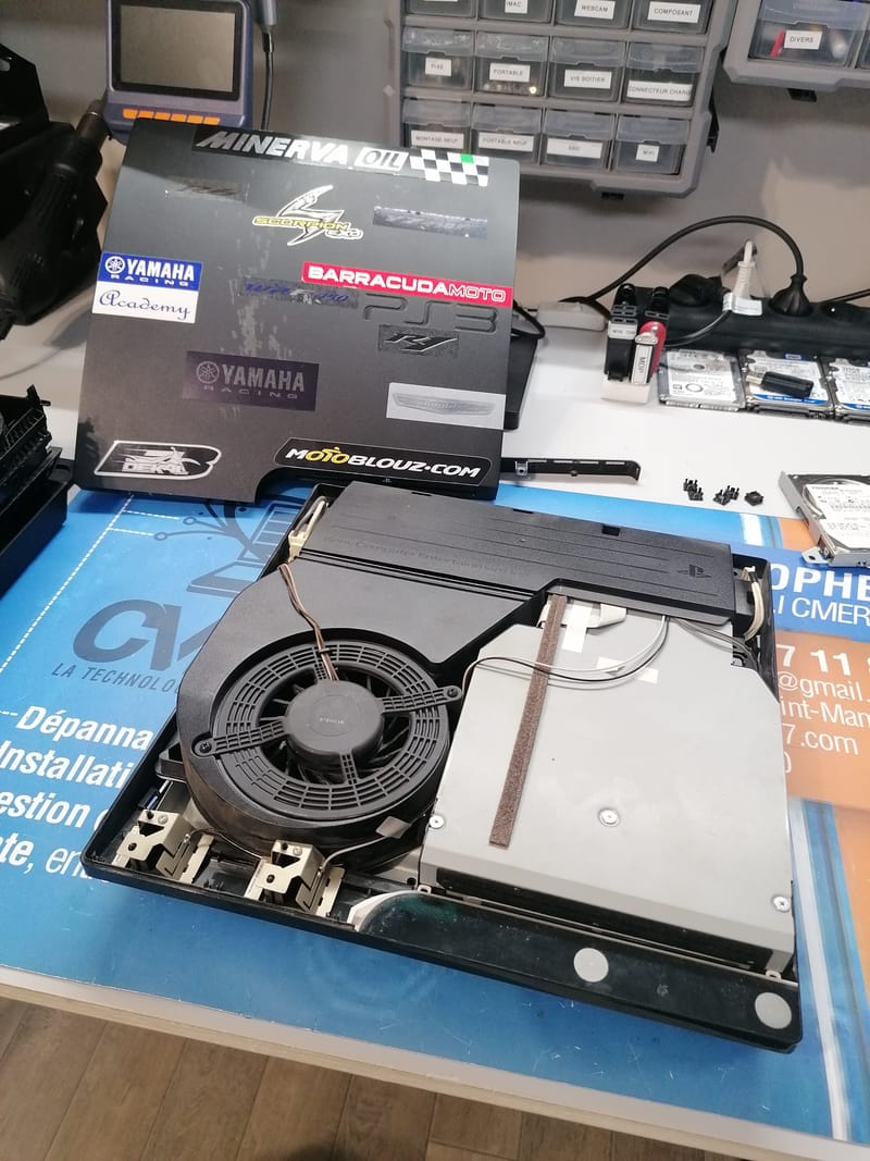 Restaurer le Plaisir du Jeu : Instantanés de Réparation de Consoles