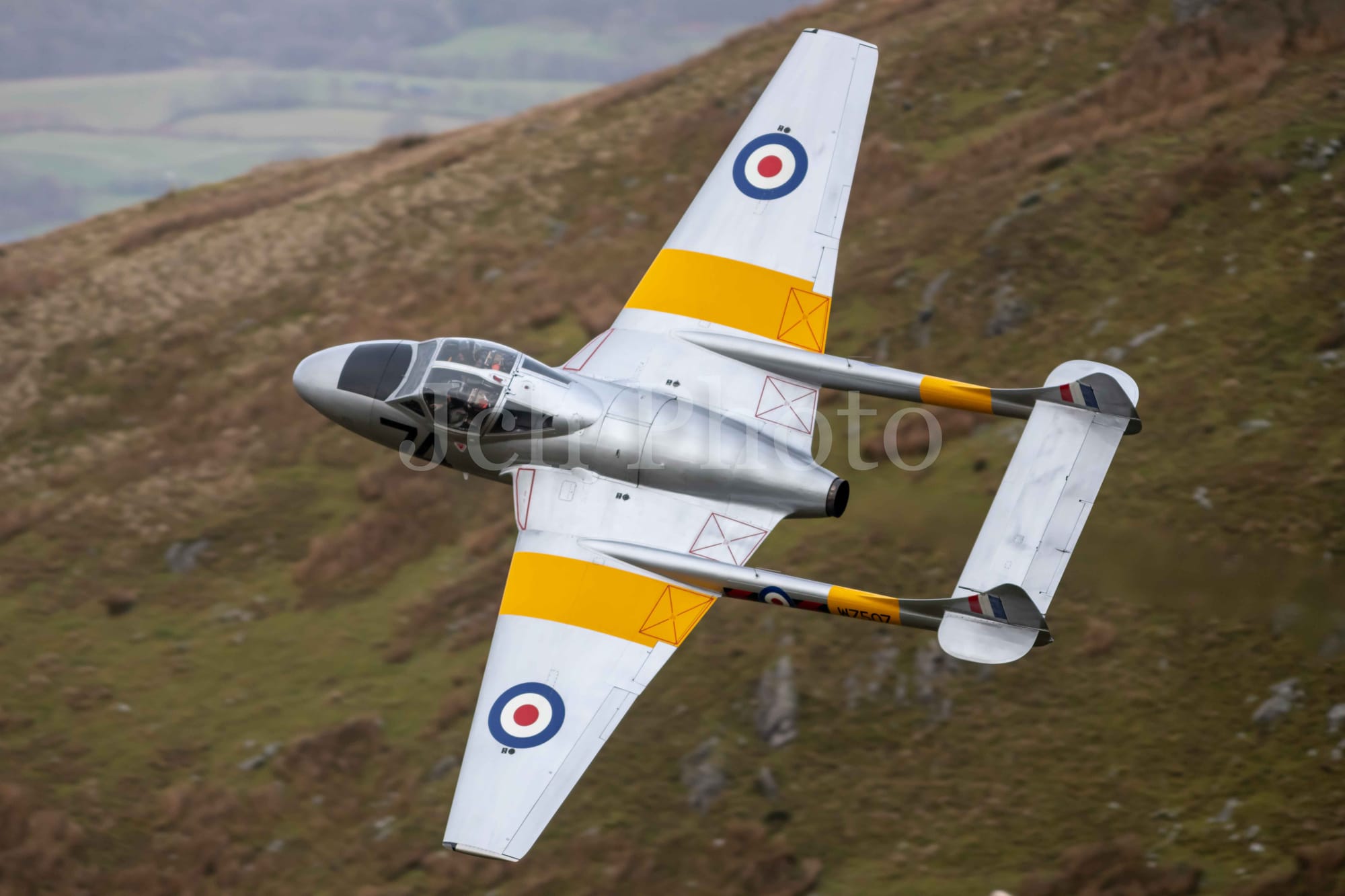 Mach loop