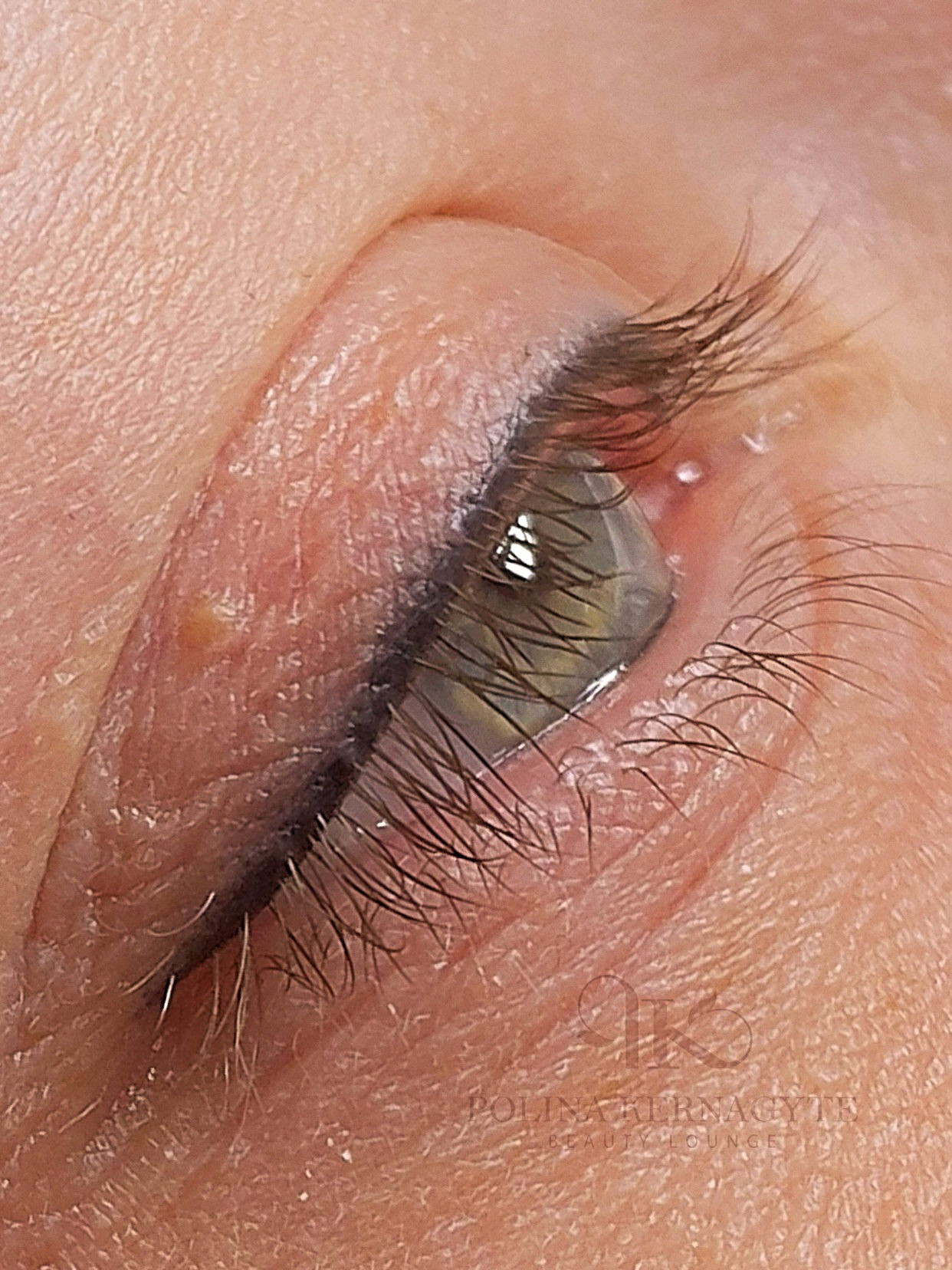 Shaded lash enhancement