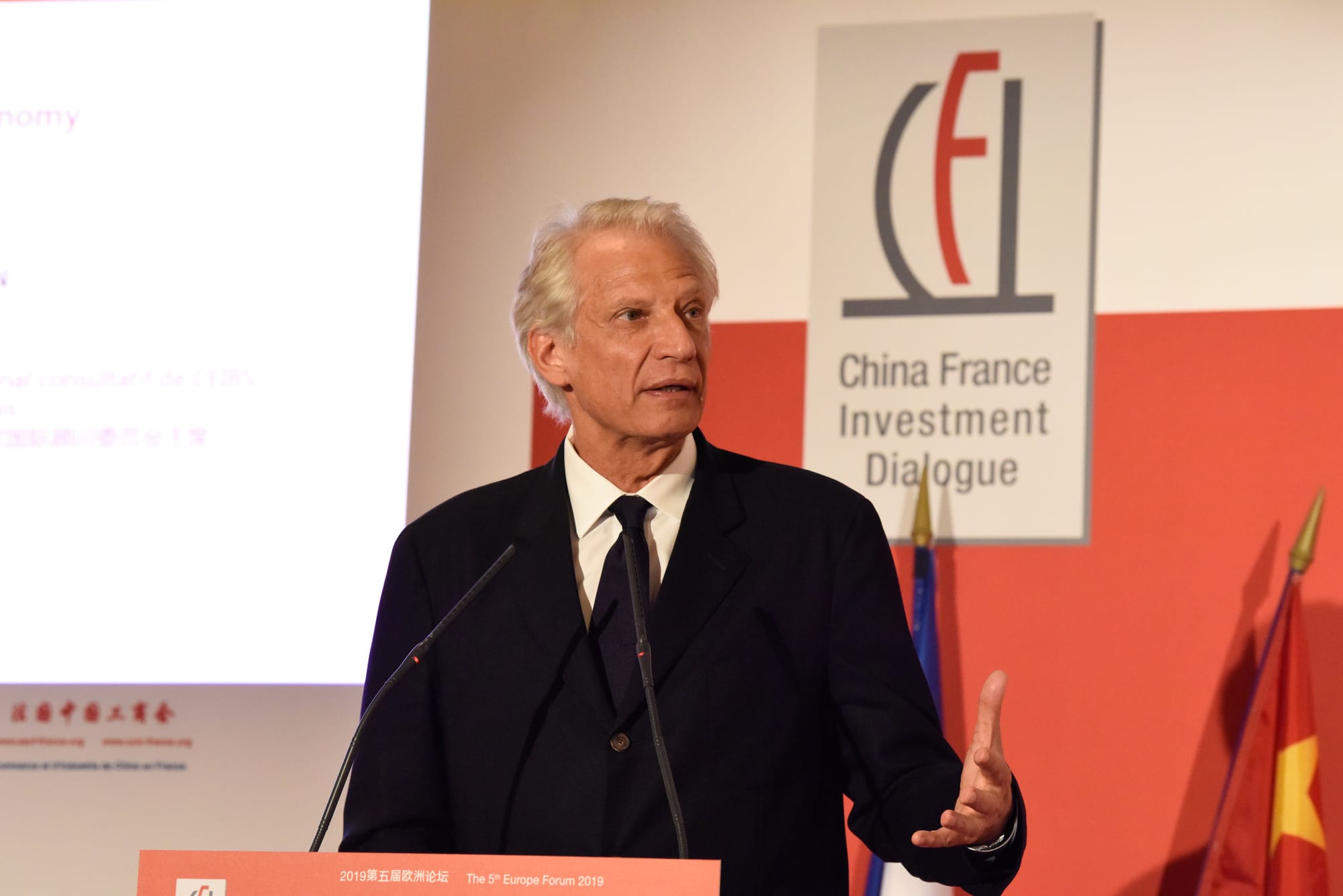 Invité d'honneur : Dominique de VILLEPIN, ancien Premier Ministre. Président du Comité International Consultatif de CEIBS.