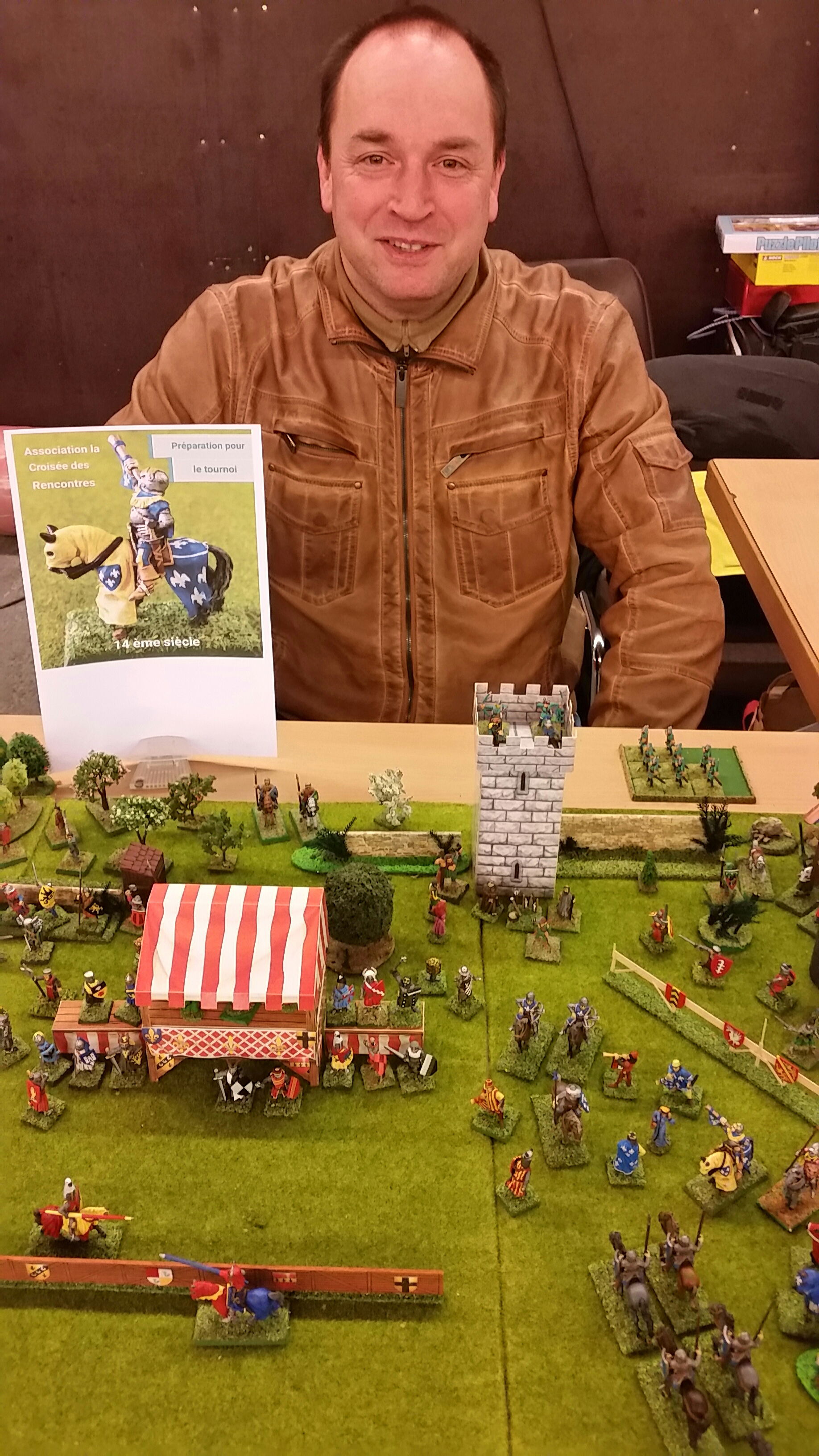 Membres de l'association et invités sur les stands