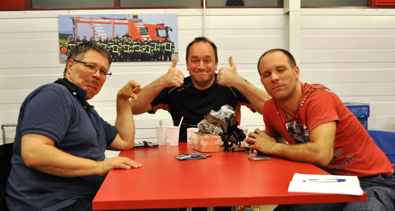 Membres de l'association et invités sur les stands