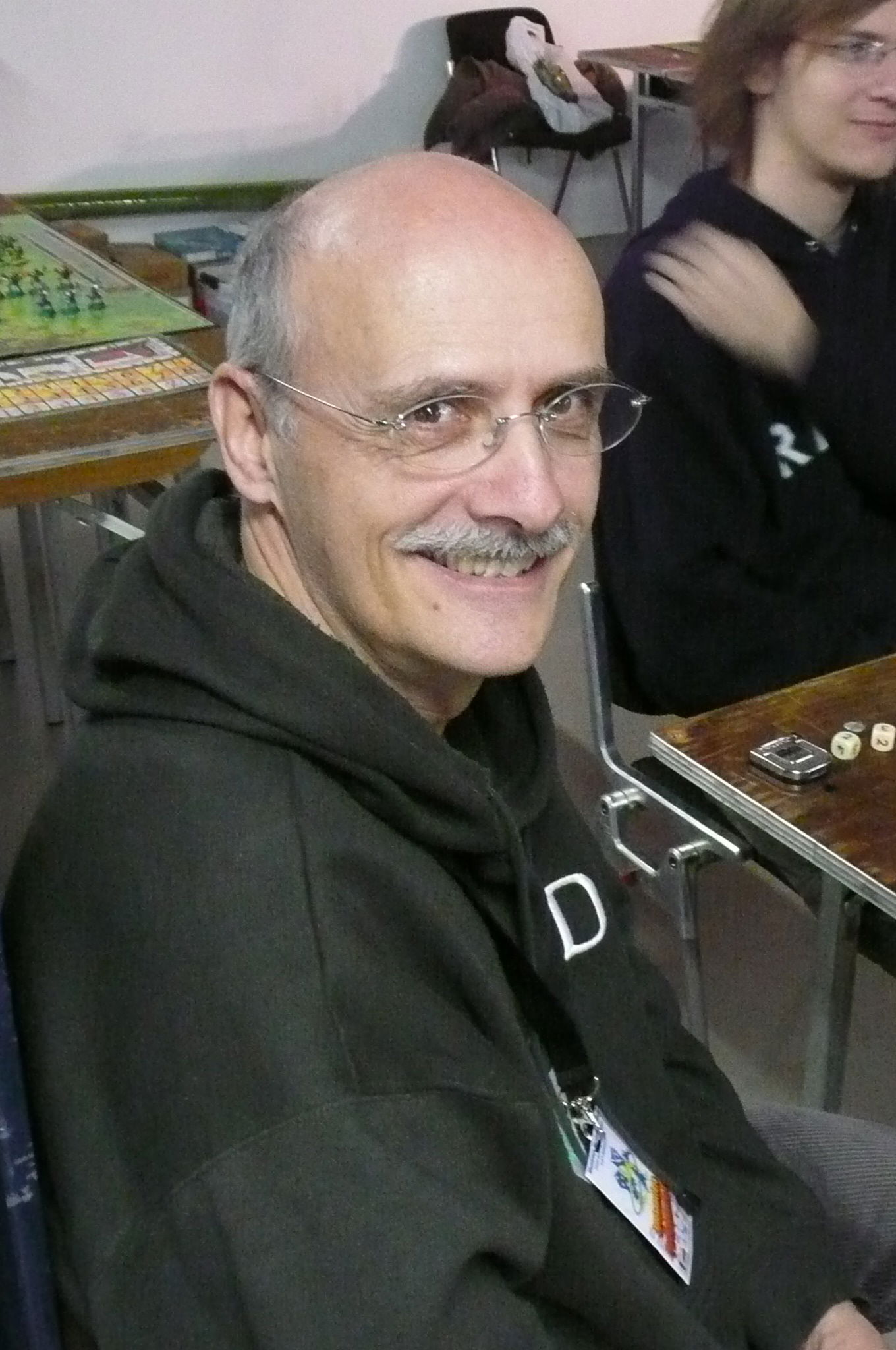 Membres de l'association et invités sur les stands