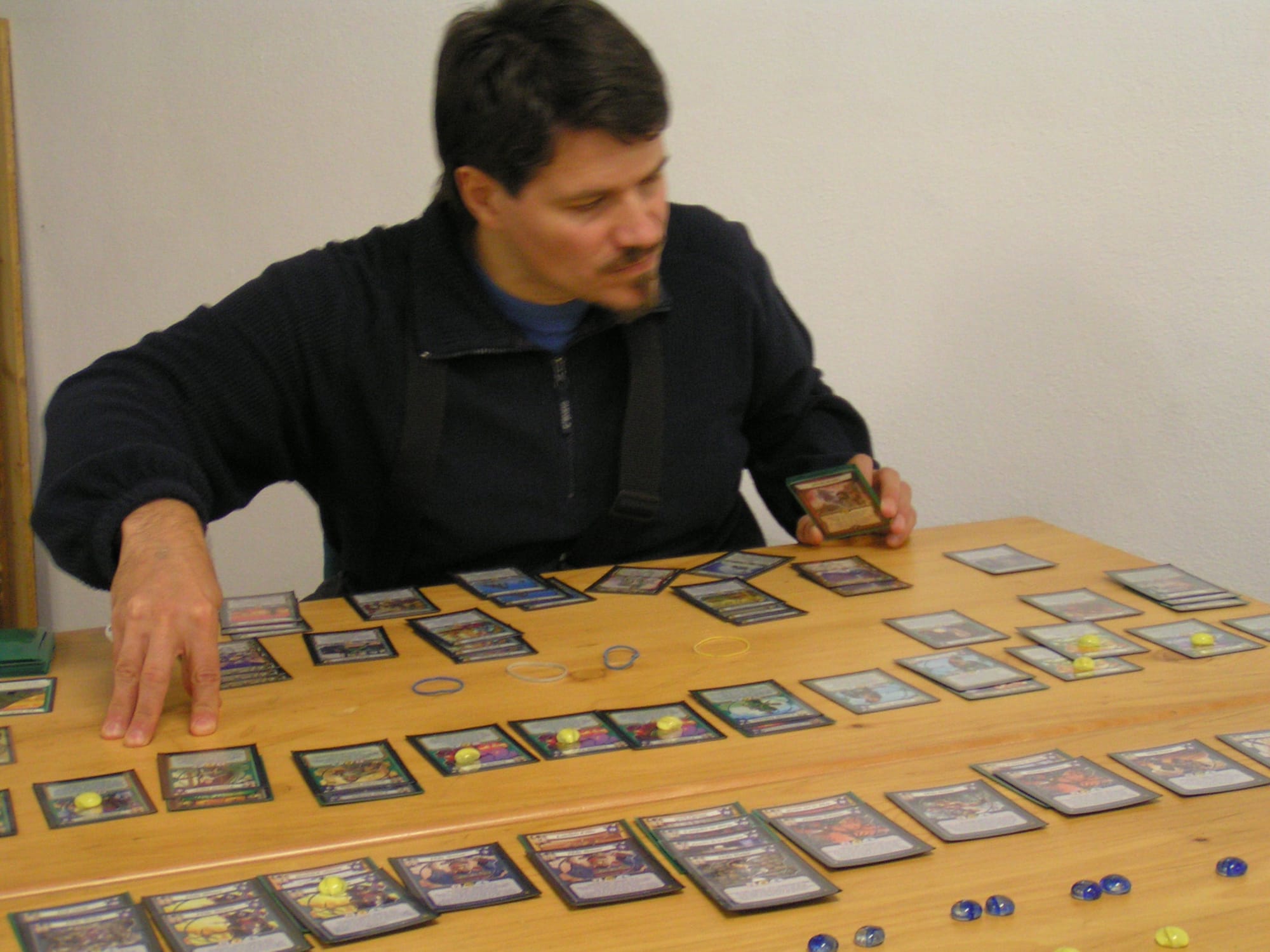 Membres de l'association et invités sur les stands