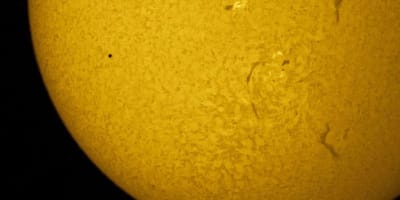 بقعة شمسية تهدد بانقطاع الاتصالات على الأرض