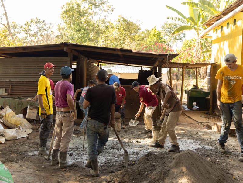 1. Legada a Chiquimulilla. Construcción del Muro de Contención en Guayabales