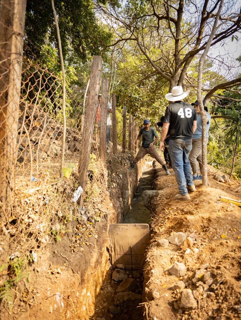 1. Legada a Chiquimulilla. Construcción del Muro de Contención en Guayabales