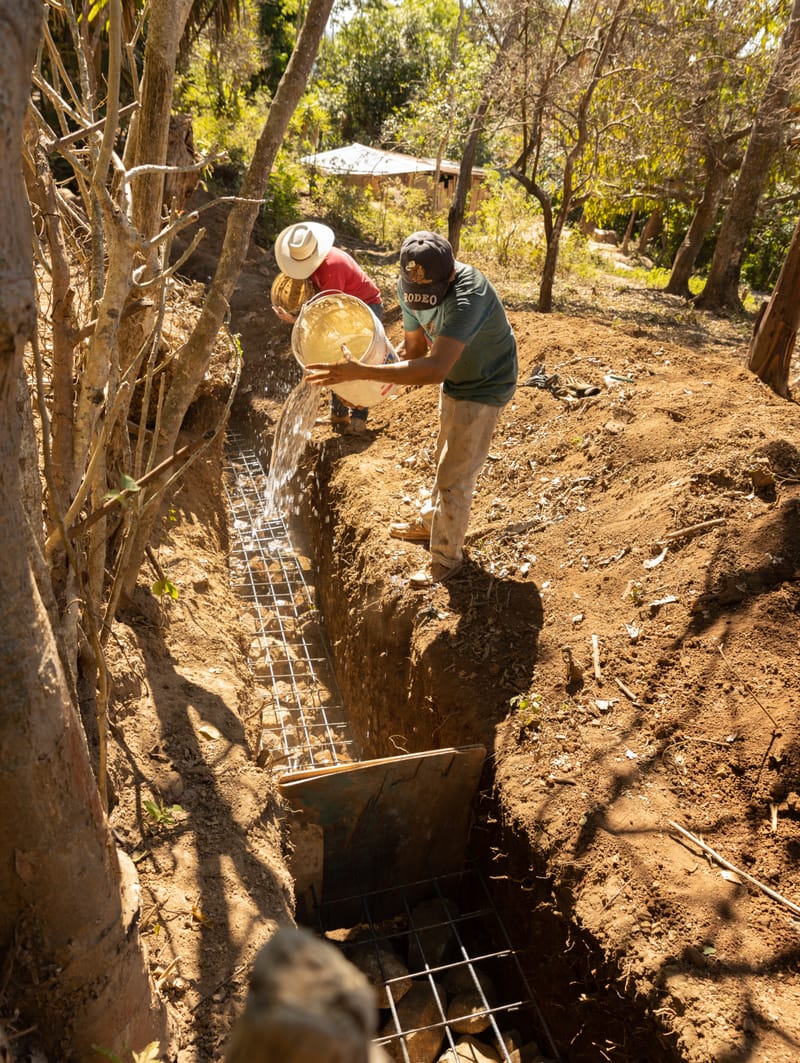 1. Legada a Chiquimulilla. Construcción del Muro de Contención en Guayabales