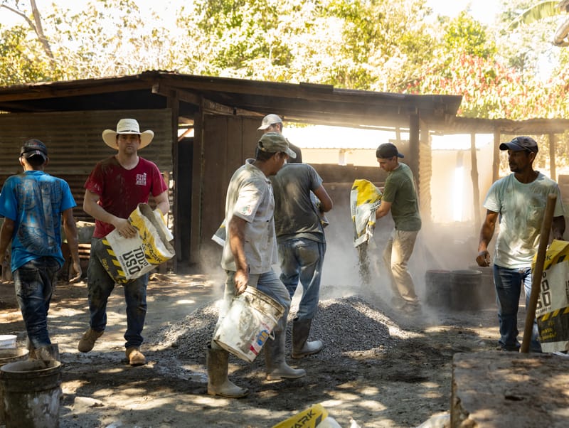 1. Legada a Chiquimulilla. Construcción del Muro de Contención en Guayabales