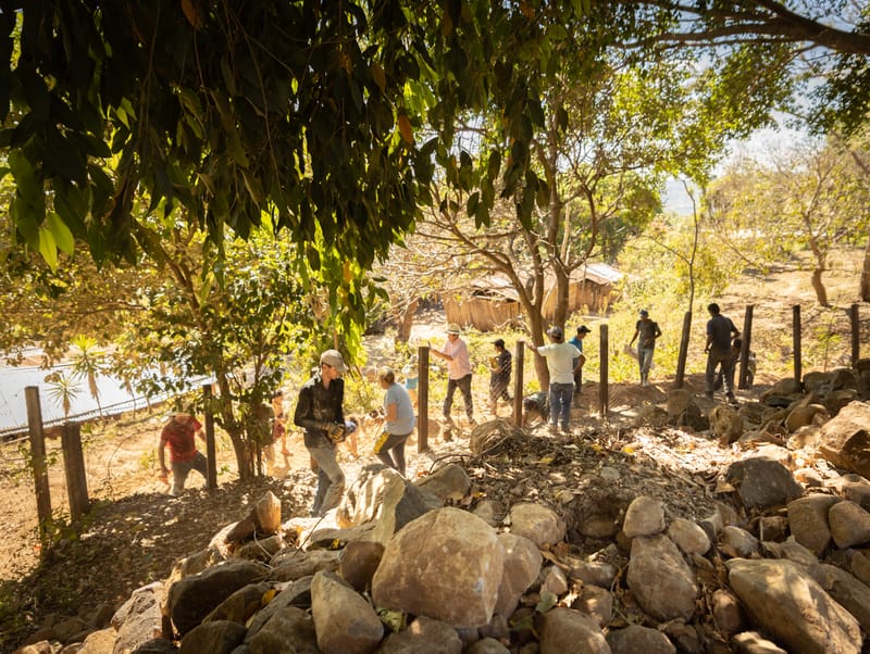 1. Legada a Chiquimulilla. Construcción del Muro de Contención en Guayabales