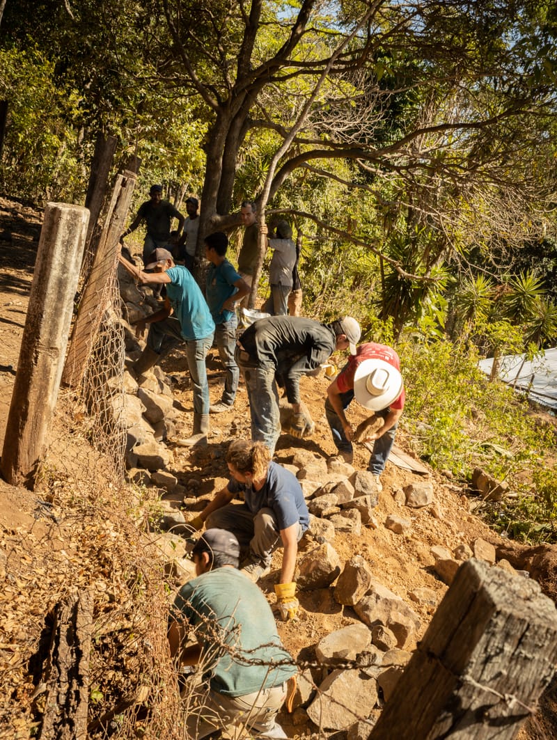 1. Legada a Chiquimulilla. Construcción del Muro de Contención en Guayabales