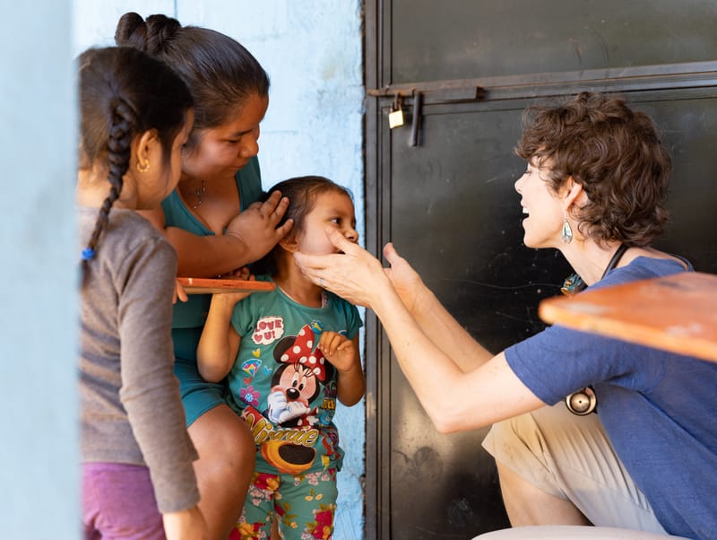 2. Atención Médica en las aldeas de Guayabales y Chanlapa