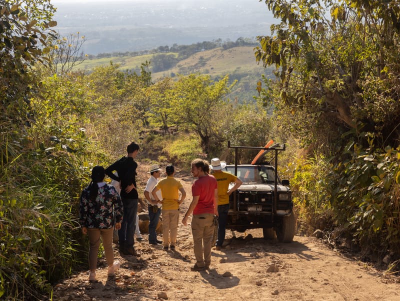 4. ROSTROS Y LUGARES PARA NO OLVIDAR