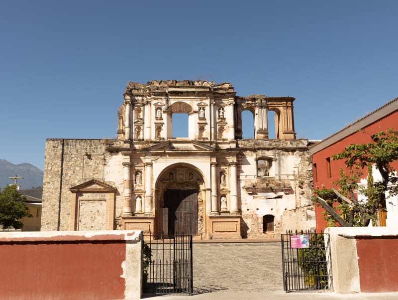5. DESPEDIDA Y UNAS HORAS EN ANTIGUA