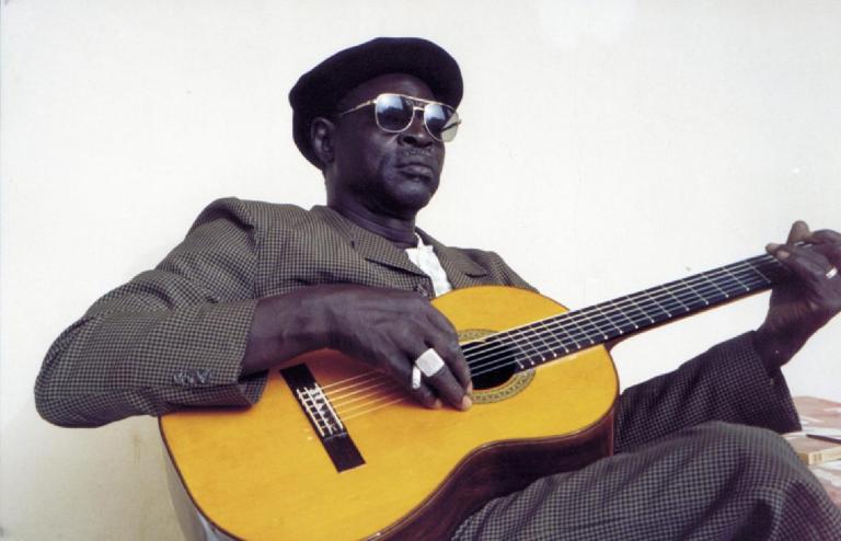 Ali Farka Touré, che oggi avrebbe ottant'anni