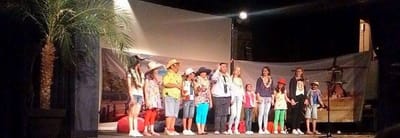 "حلوين مع بعض" فرقة مسرحية  تتمازج فيها الثقافات تبدع في عروضها بهولندا