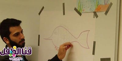 نور التوبة .. يعلّم الأطفال الألمان الرسم
