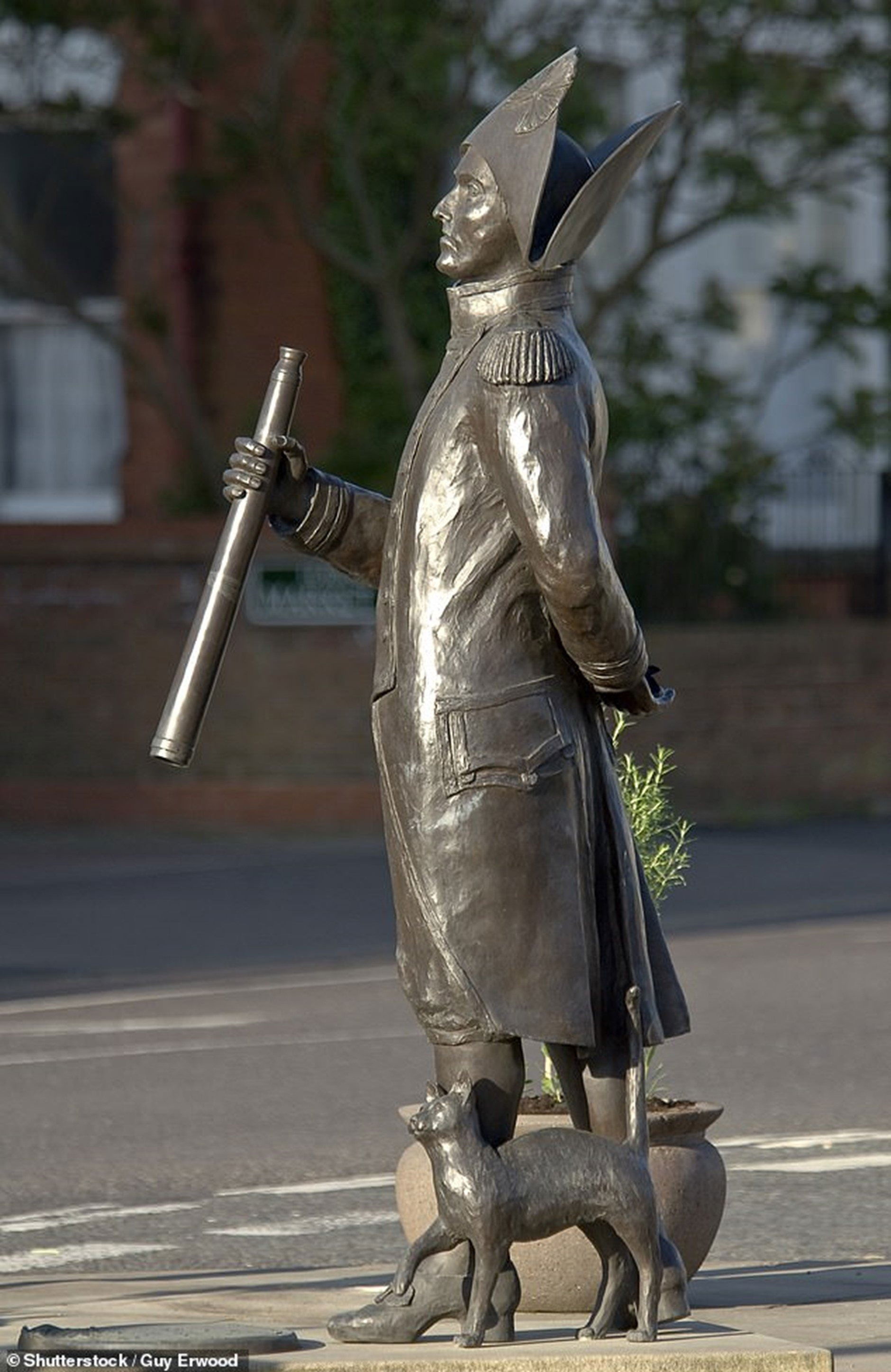 Flinders watching over Donington