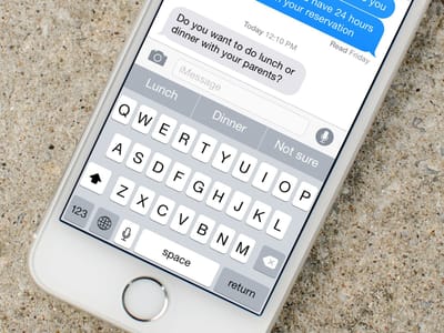 كيفية استخدام التصحيح التلقائي والنص التنبؤي على iPhone أو iPad أو iPod touch