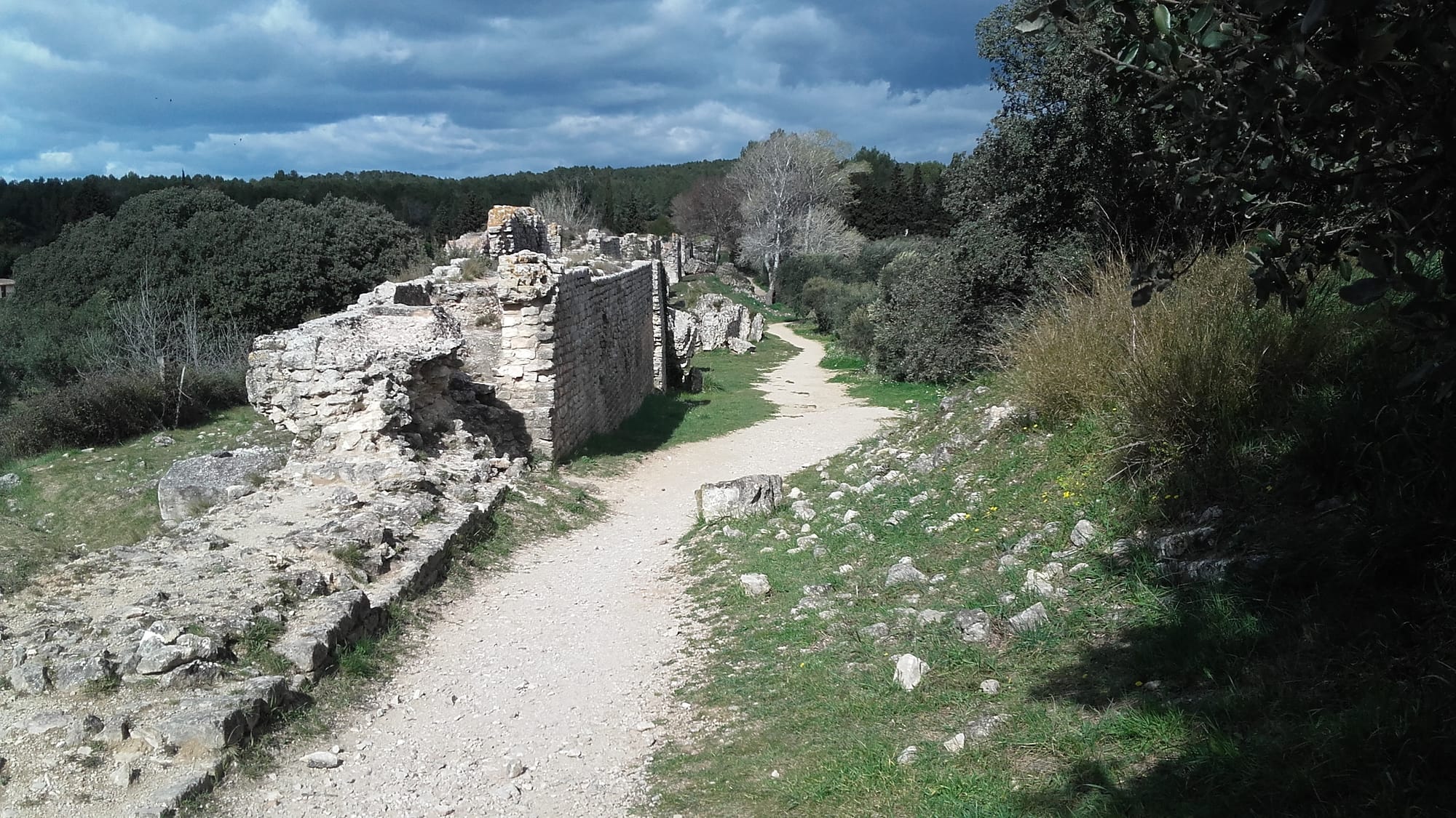 Aqueduc et moulins de Barbegal / Fontvieille