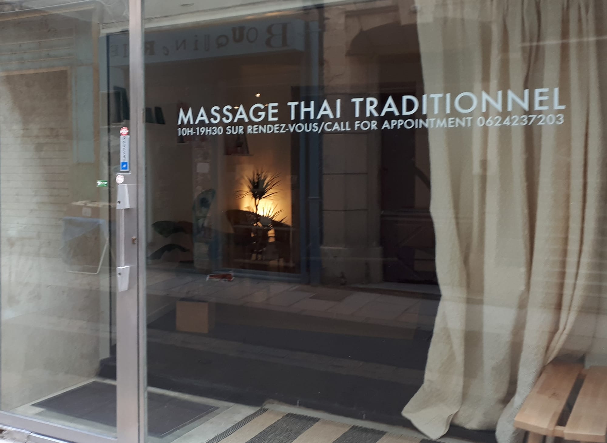 MASSAGES, SPA et SOINS DU CORPS