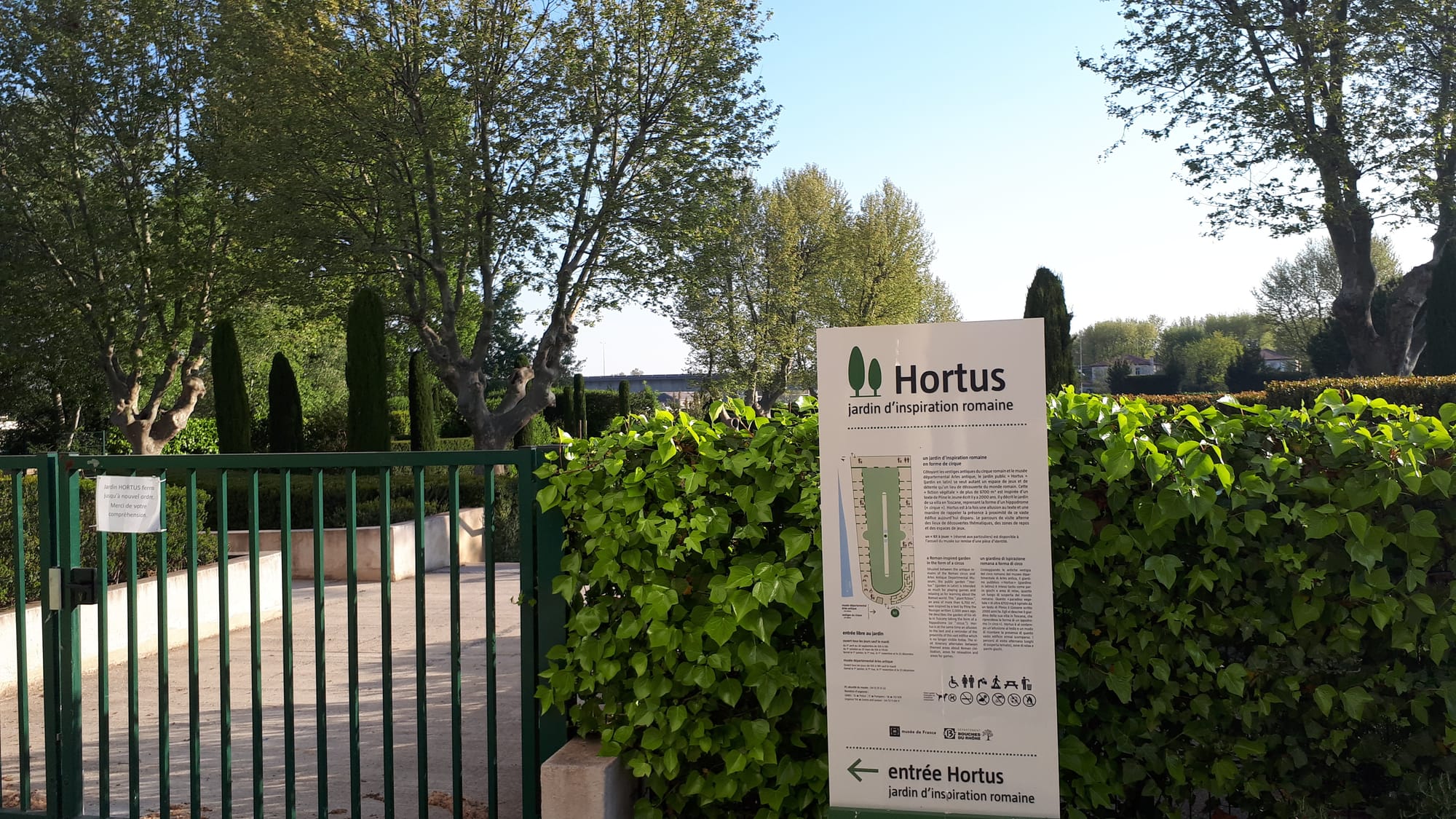 Entrée du jardin Hortus