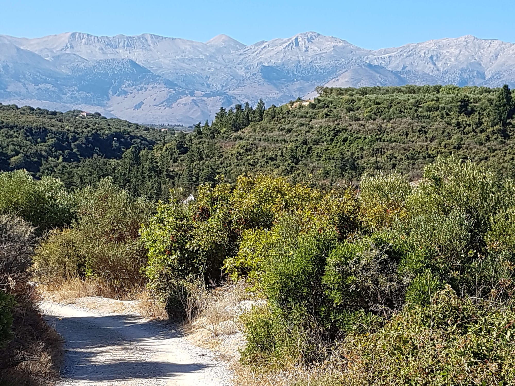 09/30 wandeling van Almyrida naar het dorp Douliana