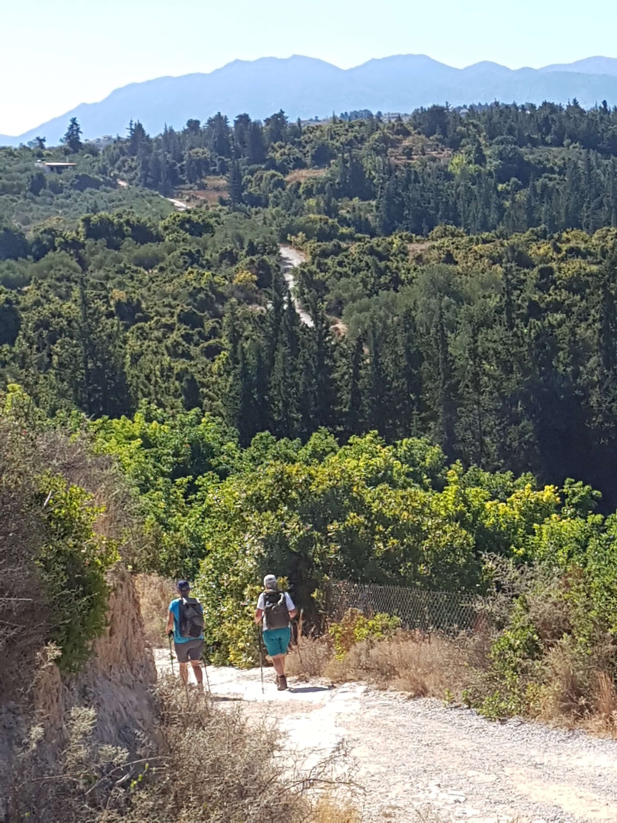 09/30 wandeling van Almyrida naar het dorp Douliana