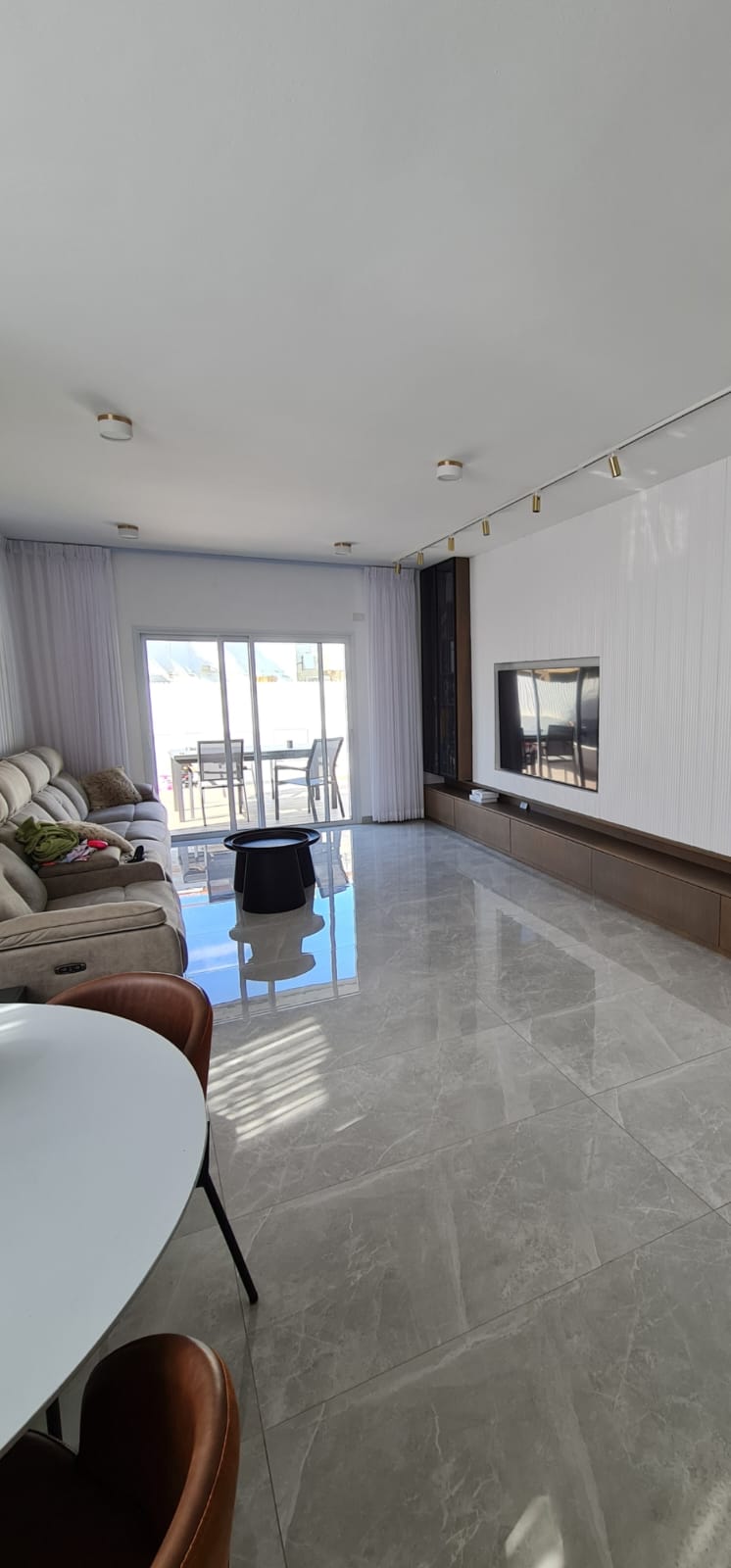 סטיילינג לצילומים למעצבת ליאונה בן סימון | אשדוד