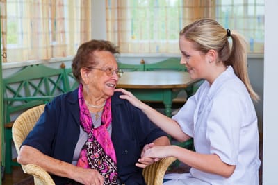 Tips to Consider when Choosing Senior Living Centers image