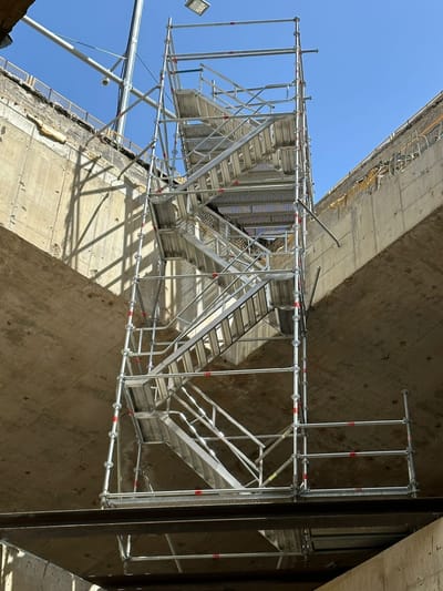 פיגום מדרגות מיוחד