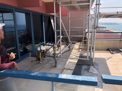 פיגום מיוחד עם מרפסת לחברת אלום עשת