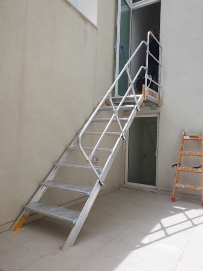 מדרגות אלומיניום ללקוח שלנו