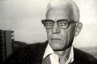 vida en el exilio image