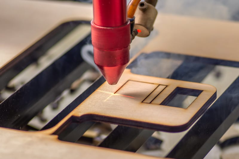 Gravure sur Bois, Pierre et Verre