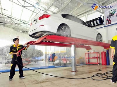 Bao gia cau nang chuyen rua xe oto