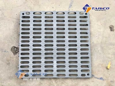 Tam vi thoat nuoc san tiem rua xe oto