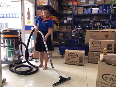 May Hut Bui Ve Sinh Nha Xuong Chinh Hang