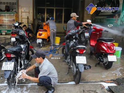 Bao Gia Bo Thiet Bi Rua Xe Chuyen Dung