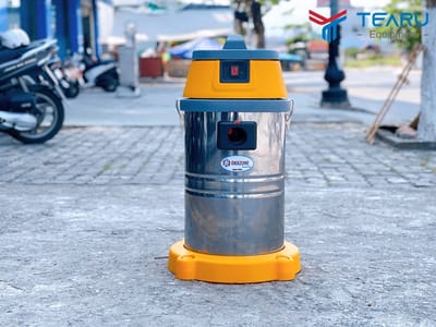 May hut bui o to cam tay