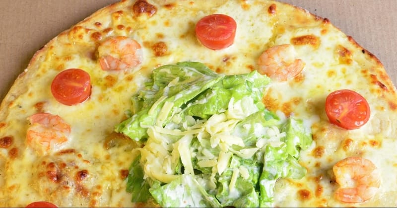 Пицца "Цезарь с креветками"