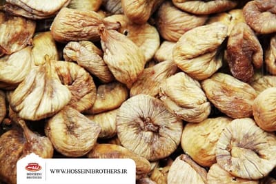 خشکبار يا خشكه بار يا ميوه خشک به ميوه هاى خشک شده