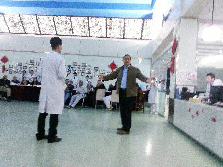 الطب الجزئي الصيني أوزموثيرابي مساعدة المرضى تورم الكلى