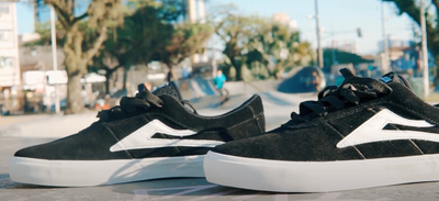 Manobrando com: Tênis Lakai