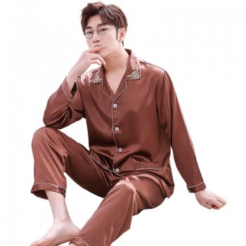 Les nouveaux costumes de pyjama d'été pour hommes