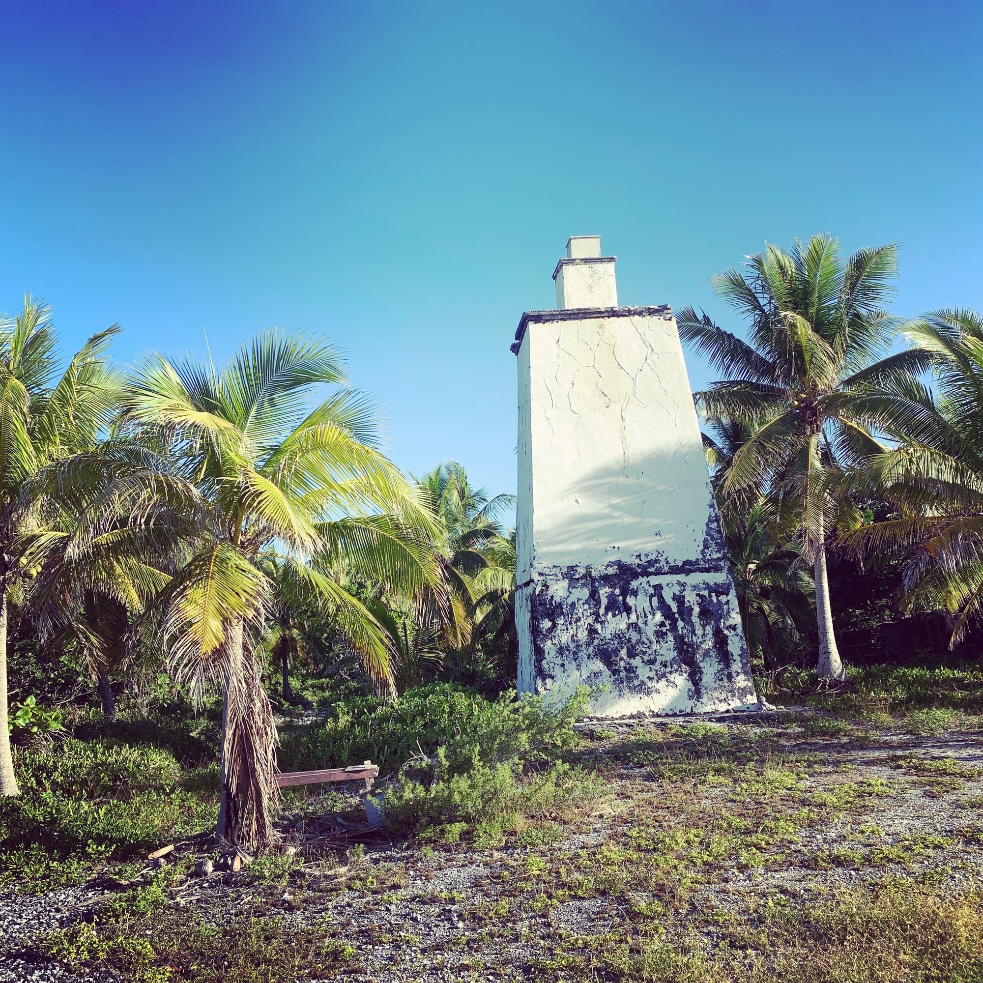 LE VIEUX PHARE